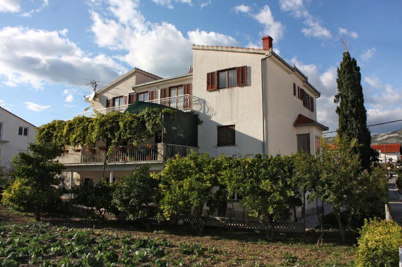 Apartments With A Parking Space Kastel Stafilic, Kastela - 5219 Exterior photo